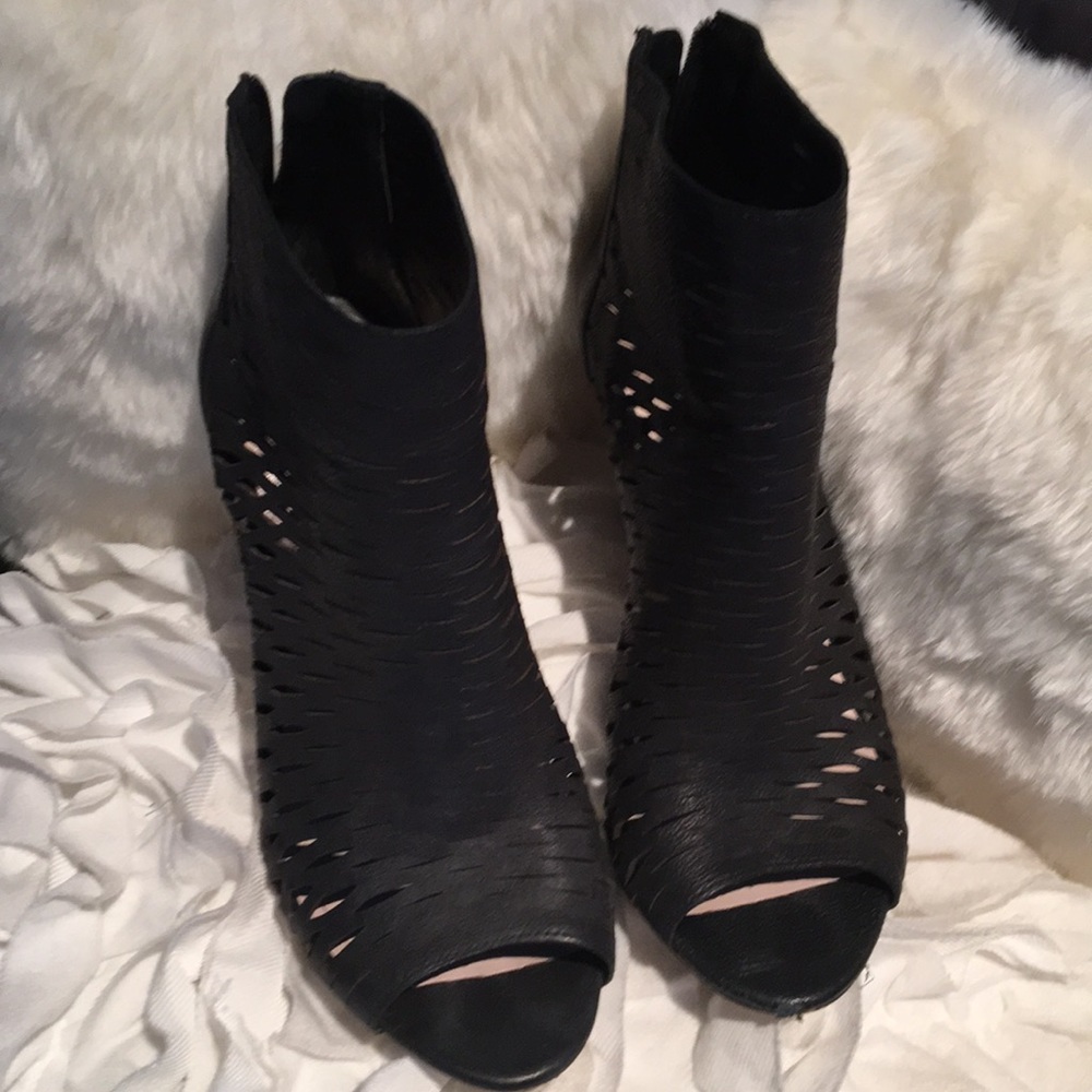 Vince Camuto heels
